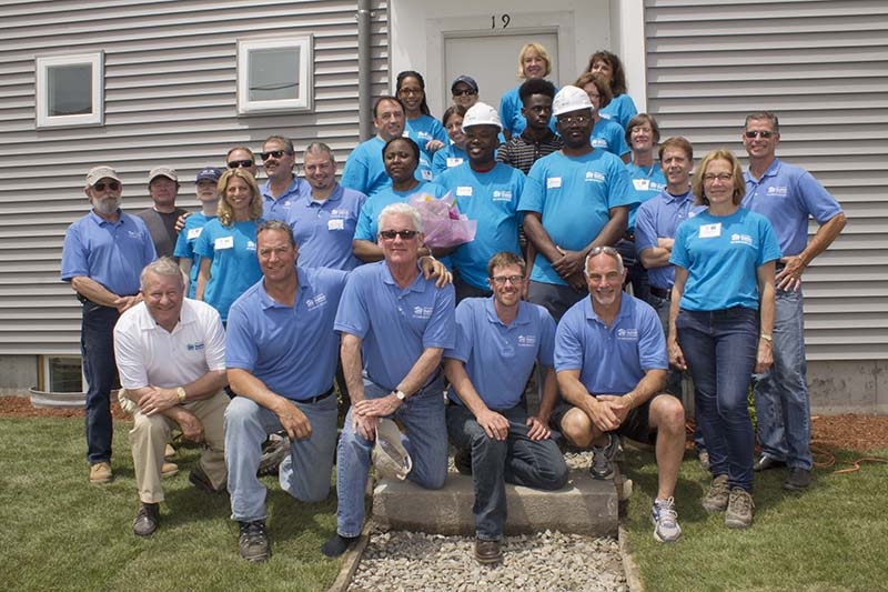 The 2014 Blitz Build team with families