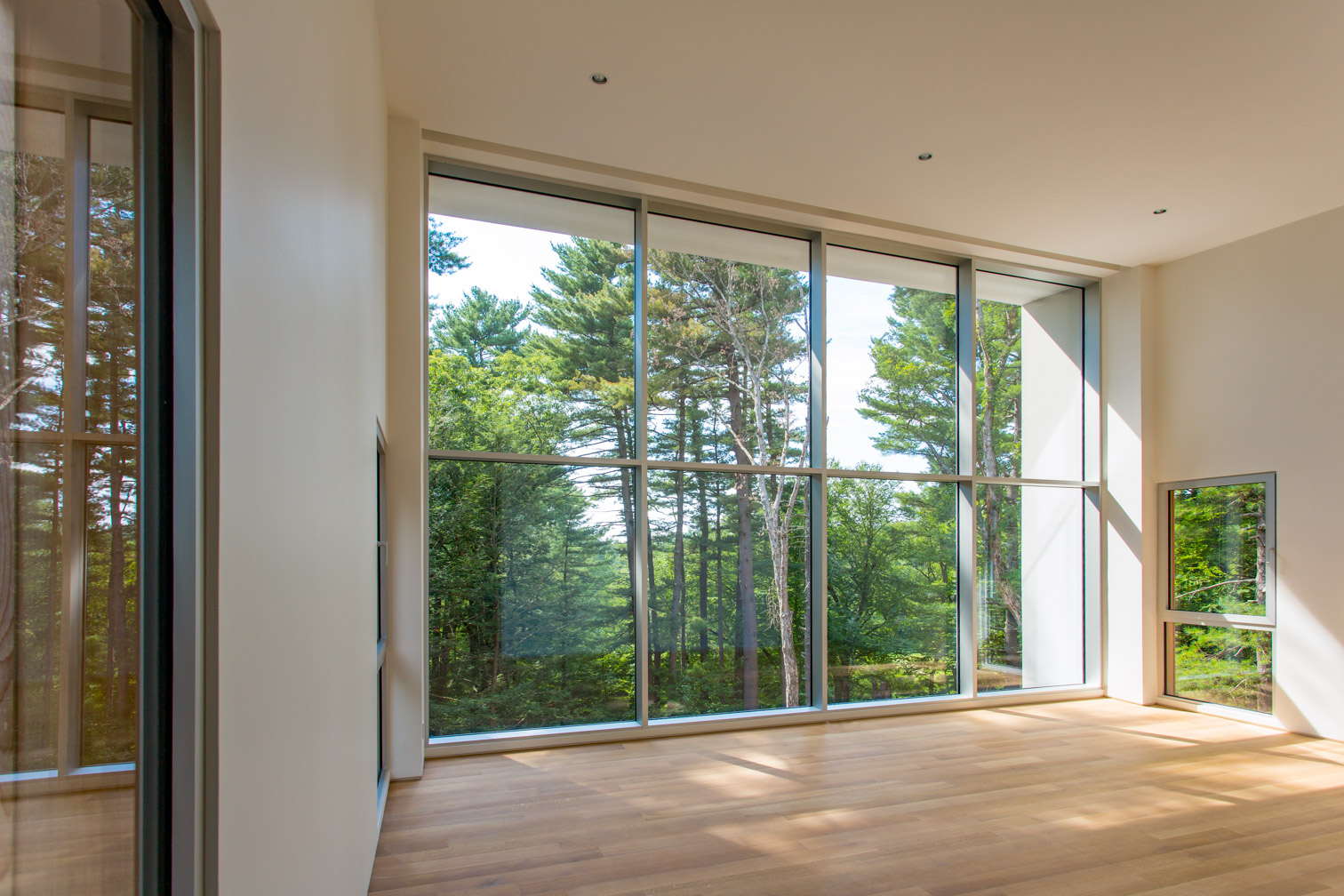 Real Estate Pick of the Week: A Modern Marvel in Lincoln, MA