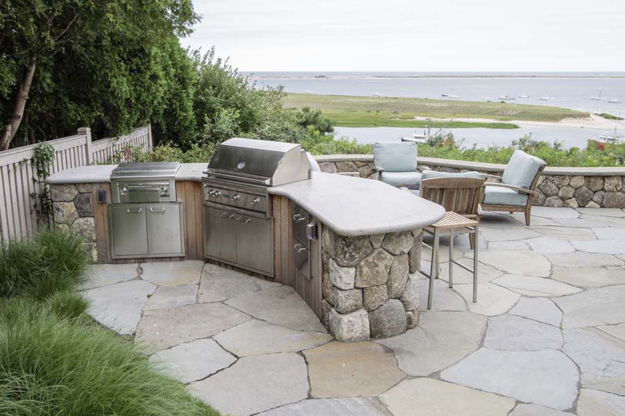 A Guide to Outdoor Kitchens
