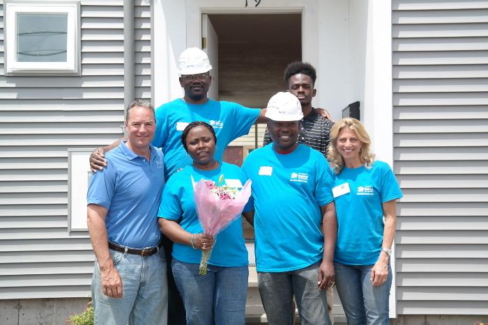 Steve and Susan Howell of Howell Custom Building Group with the happy homeowners